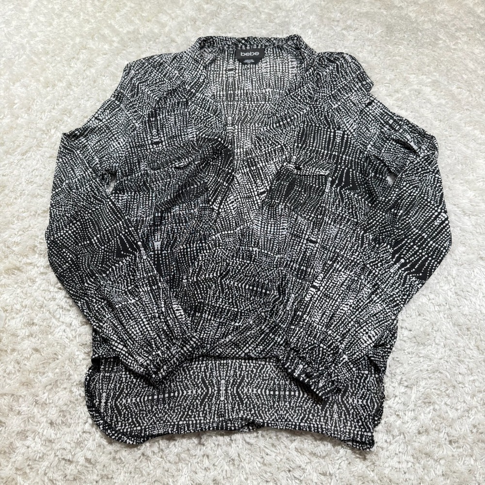 Bebe Blouse Women's M Black and White Abstract LS Y2K Sexy Office Career Party